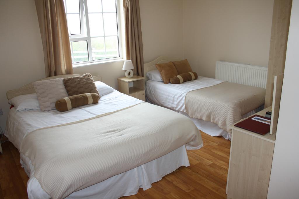 Shashas Apartment Gleanndobhar Glencolumbkille Bagian luar foto