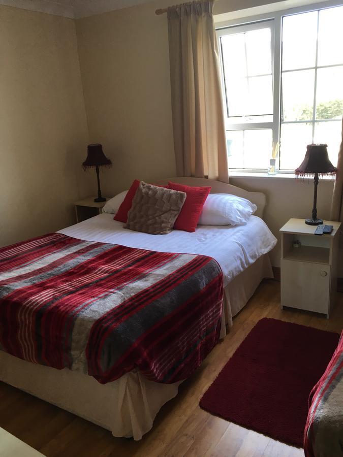 Shashas Apartment Gleanndobhar Glencolumbkille Bagian luar foto